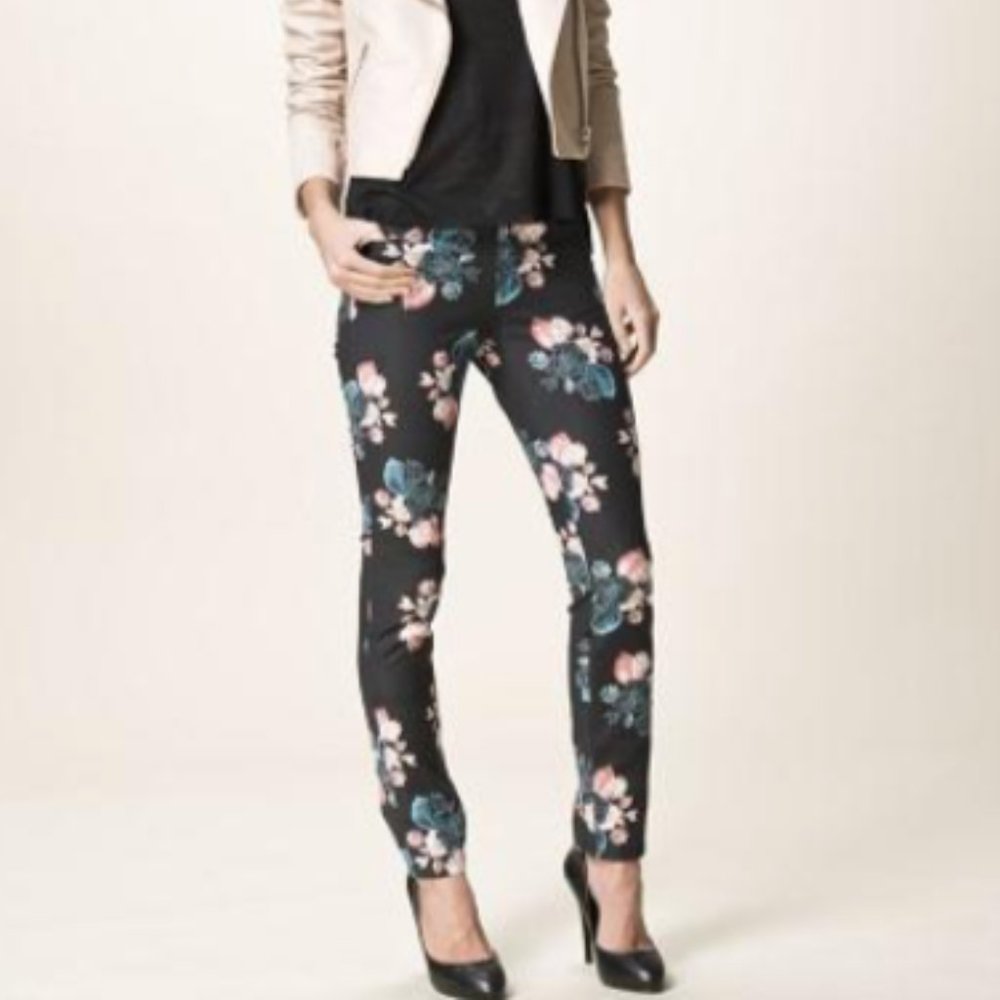 Sachin + Babi Black Floral Printed Denim Jean Pants; Excellent Condition size 4